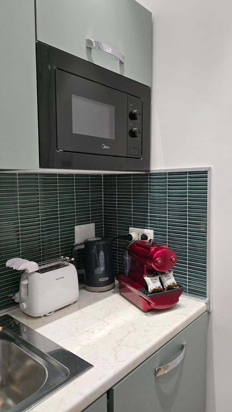 Rbr Relax Boutique - Adiacente Metropolitana Per Il Centro Di Appartamento *